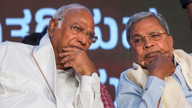 At a time when Congress president Mallikarjun Kharge has been praising the Congress government’s guarantee schemes, it’s his own party’s MLAs in Karnataka who are exposing the chinks in public. (PTI)