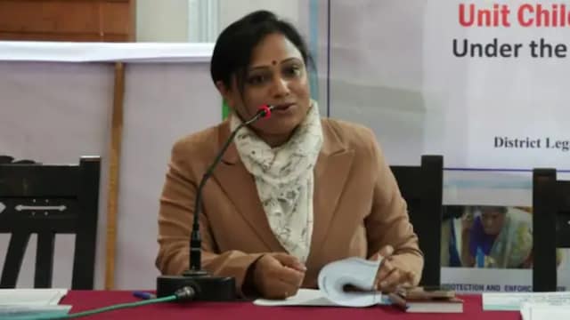 District Judge Sonal Patil mentioned that the DLSA strives to empower marginalised communities by helping them assert their rights. (News18 Hindi)