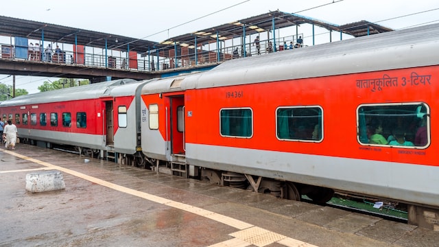 Starting July 1, 2025, Aadhaar authentication will be mandatory for booking Tatkal tickets. (Representative/Shutterstock)