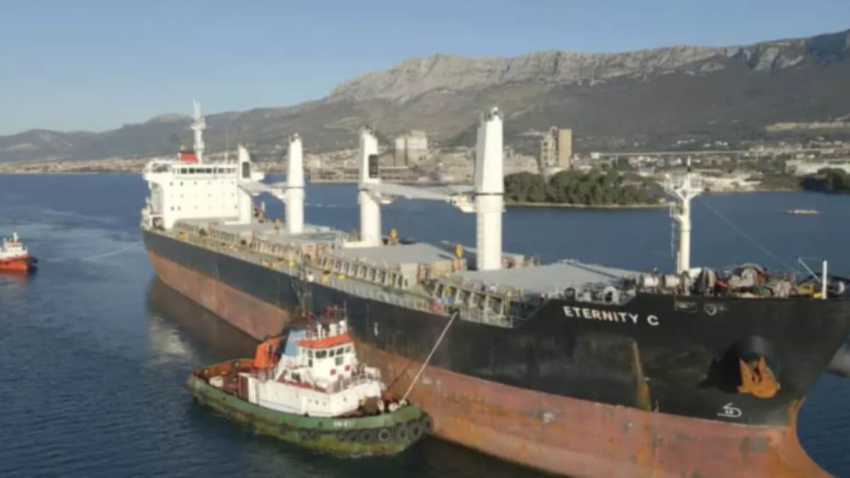 2 Killed After Yemen's Houthi Rebels Attack Cargo Vessel In Red Sea