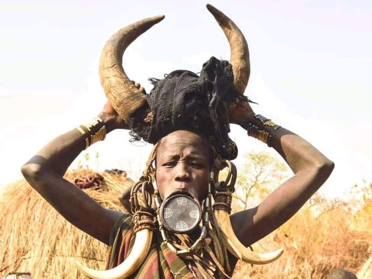 Mursi tribe lip cutting
