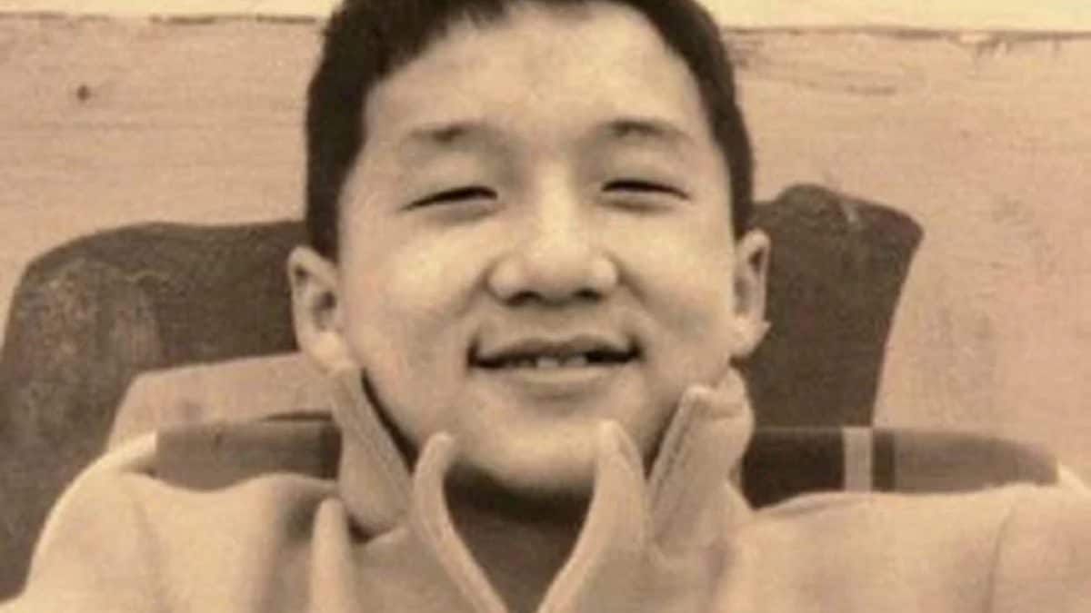 Jackie Chan's Parents: Spy & Smuggler, The Star's Untold Past