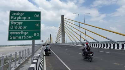 The fact is, like West Bengal, most young Biharis have preferred to leave the state over the years in search of jobs. Representational pic/News18