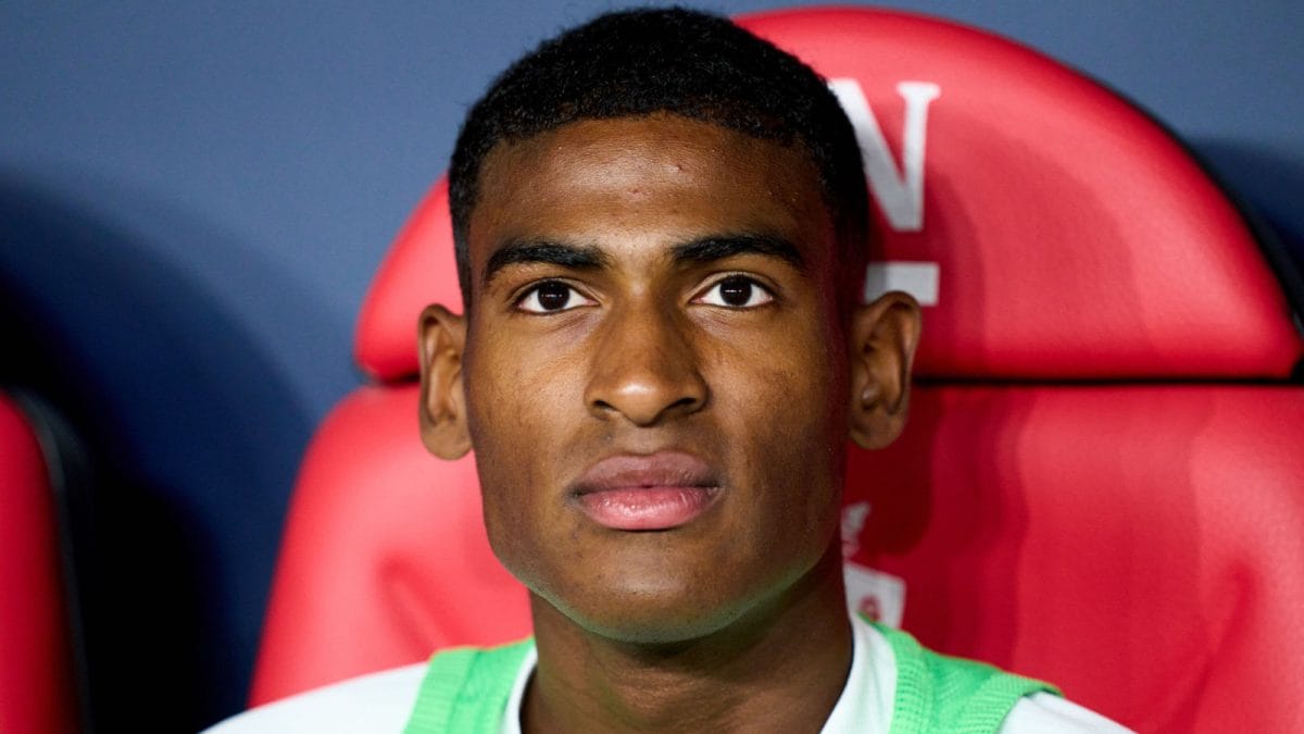 Arsenal Signs Valencia Defender Mosquera, Summer Spending Reaches £140M