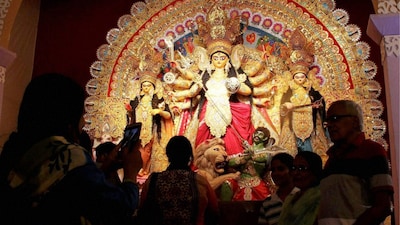 Durga Puja (September 29-30, 2025): Eastern states such as West Bengal, Assam, Tripura, and Odisha celebrate Durga Puja, with schools closing for Maha Saptami and Maha Ashtami this month.