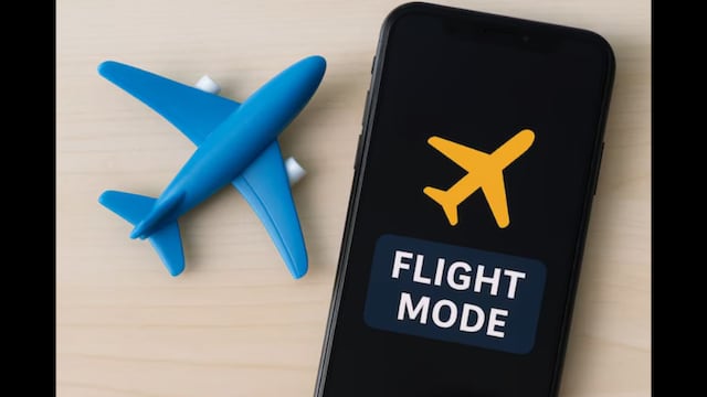 Most people don’t realise how useful the Flight Mode feature can be in everyday situations. (News18 Hindi)