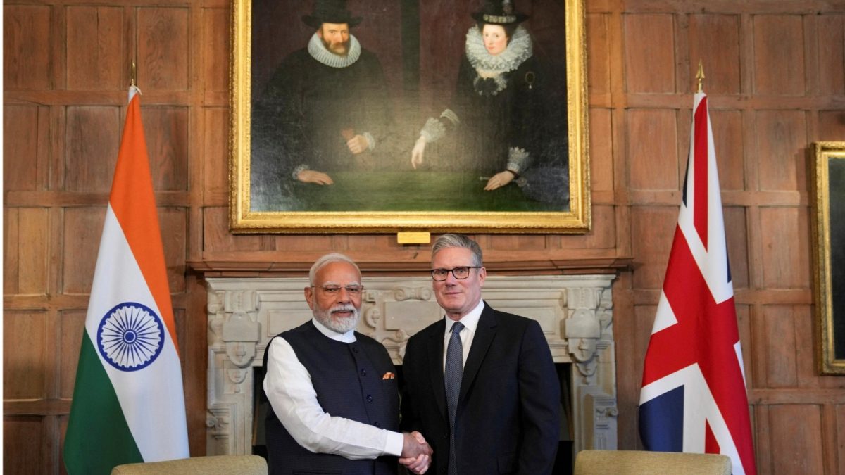 PM Modi UK Visit LIVE: India-UK Free Trade Pact Signed; Starmer Says ‘Our Most Significant Deal’ PM Modi UK Visit LIVE: India-UK Free Trade Pact Signed; Starmer Says ‘Our Most Significant Deal’