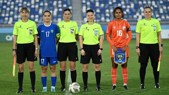  X/IndianFootball)