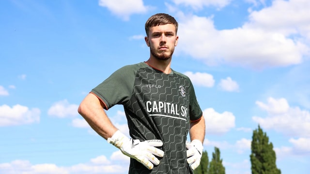Josh Keeley signed with Luton Town (X)