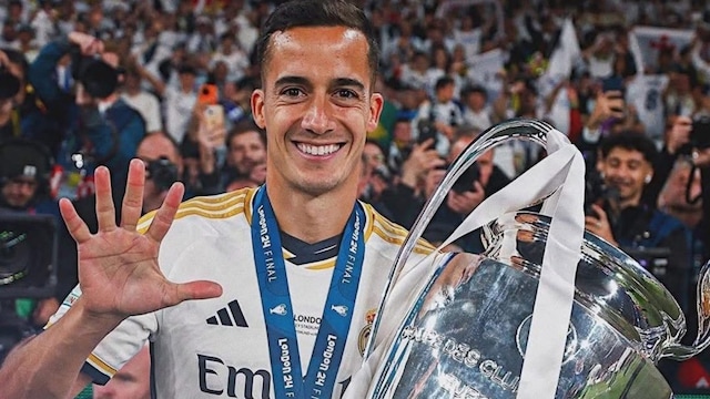 Lucas Vasquez with Real Madrid (X)