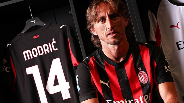 Luka Modric unveiled by AC Milan (X)