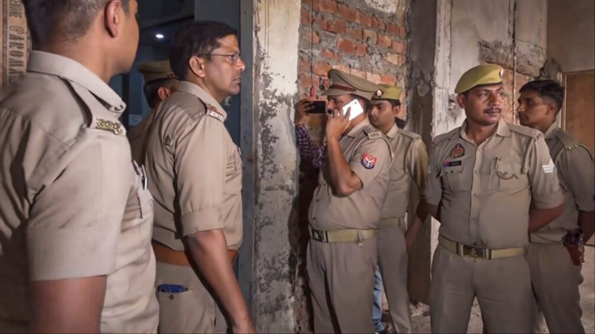 MP Man Strangles Partner, Daughter, Writes Message on Wall