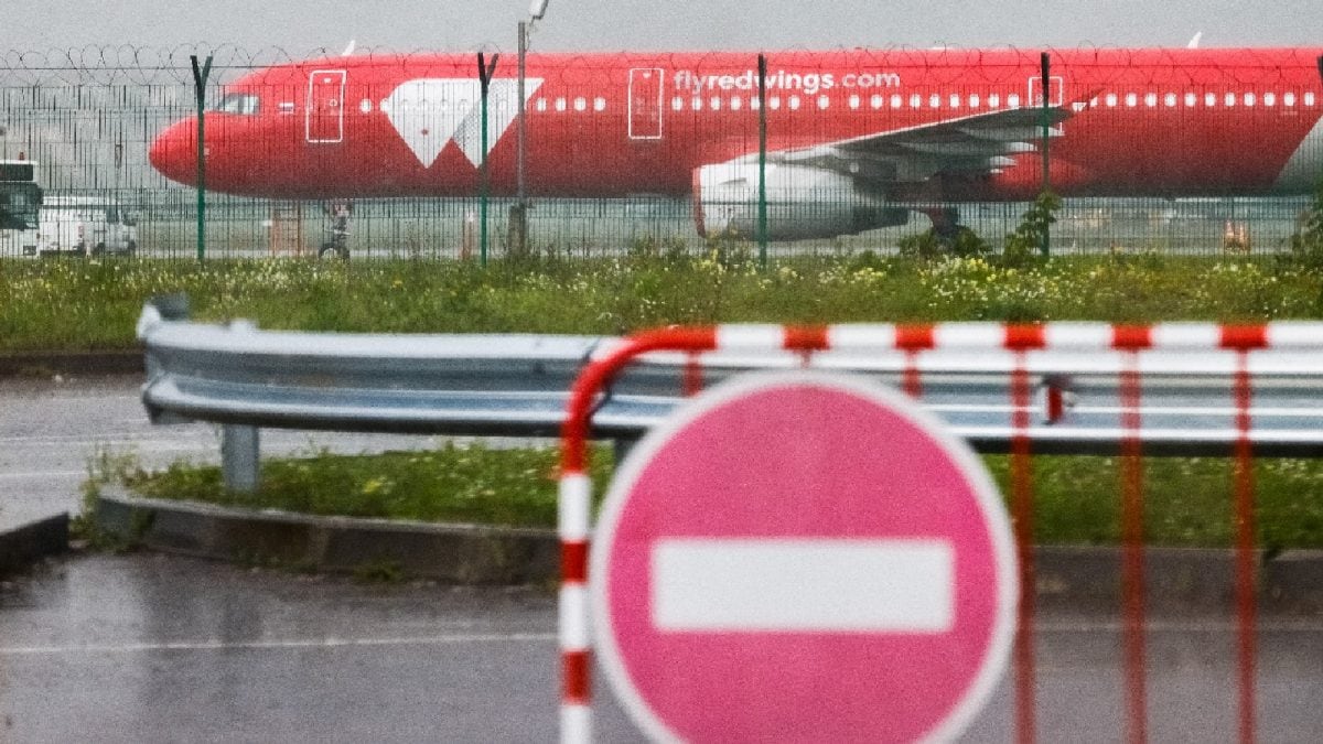 Ukrainian Drone Attack Forces Airports In Moscow To Briefly Halt Ops, 140 Flights Cancelled