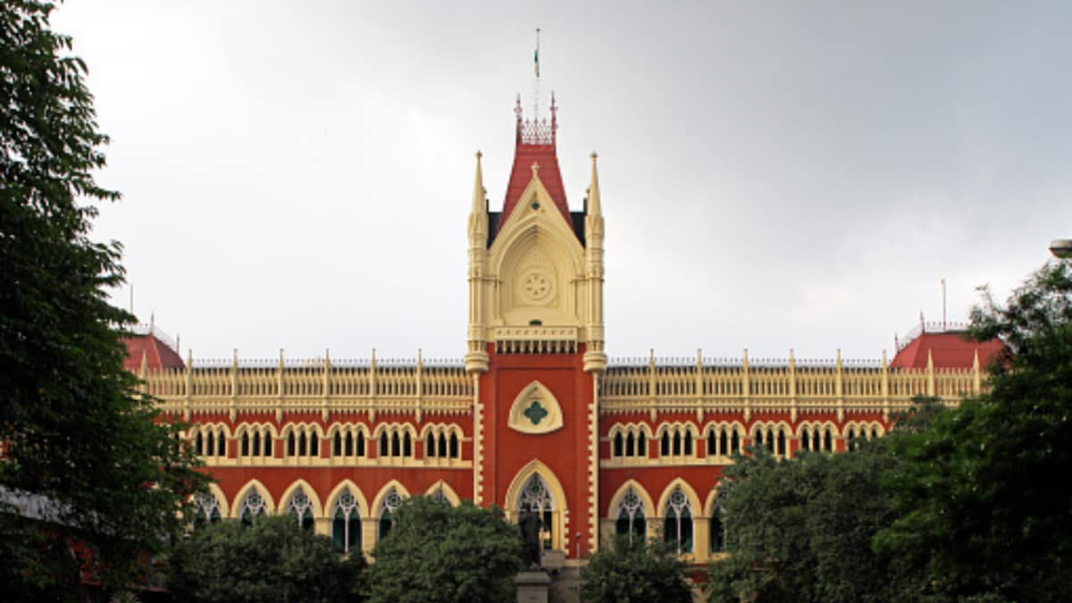 'No Public Injury Caused In Transfer': Calcutta HC Rejects PIL Against ECI Rejig, Finds No Merit