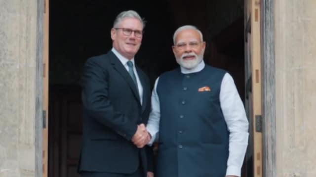  Prime Minister Narendra Modi with his British counterpart Keir Starmer during a meeting at Chequers Estate. (PTI)