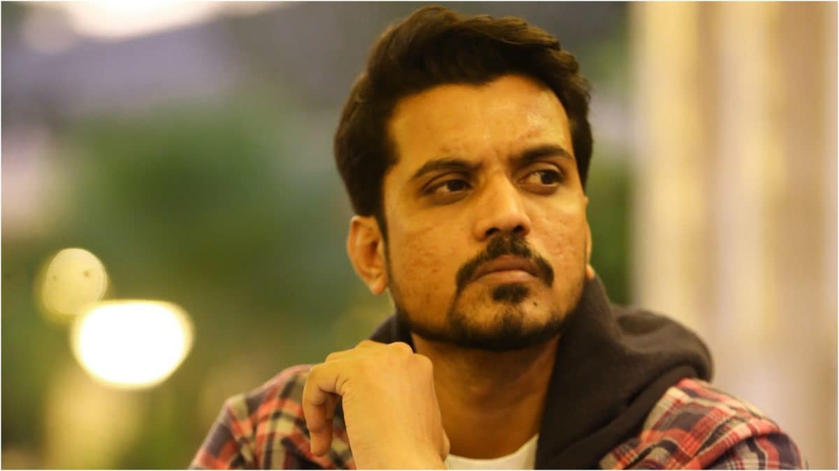 Panchayat Actor Aasif Khan Shares New Photo From Hospital Reads Main 