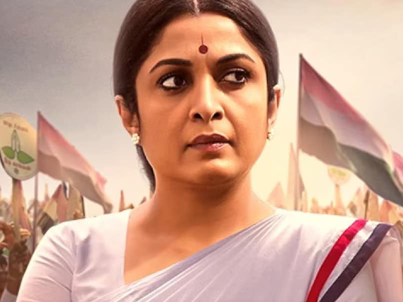Her transformation from a reluctant actress to the ‘Queen’ of politics is a story that inspires countless women. The series originally released on MX Player and is now also available on Prime Video. (News18 Hindi) Her transformation from a reluctant actress to the ‘Queen’ of politics is a story that inspires countless women. The series originally released on MX Player and is now also available on Prime Video. (News18 Hindi)