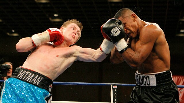 Ricky Hatton (L) returns to the ring after 13 years. (AP Photo/Jae C. Hong, File)