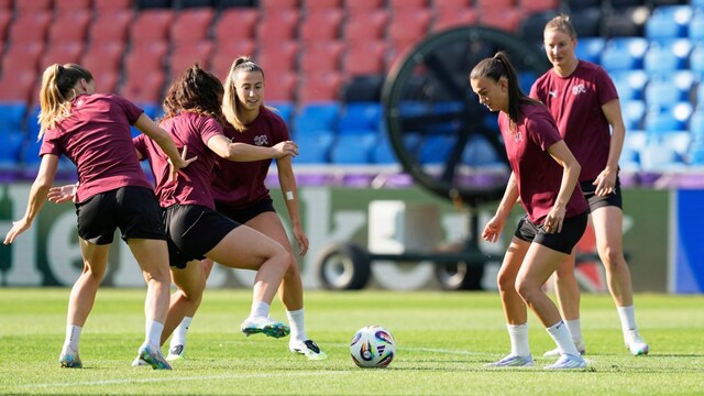 The Swiss Women's team in training. (AP Photo/Martin Meissner)