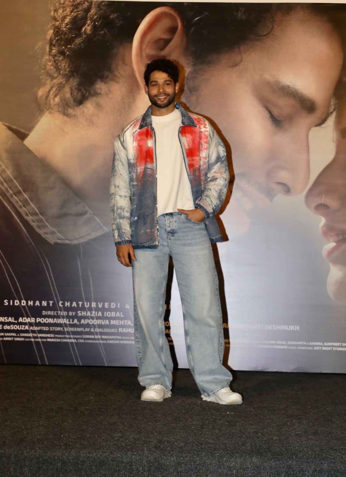 Siddhant Chaturvedi looked uber-cool in light blue denims, a trendy jacket and a white t-shirt. (Image: Viral Bhayani) Siddhant Chaturvedi looked uber-cool in light blue denims, a trendy jacket and a white t-shirt. (Image: Viral Bhayani)