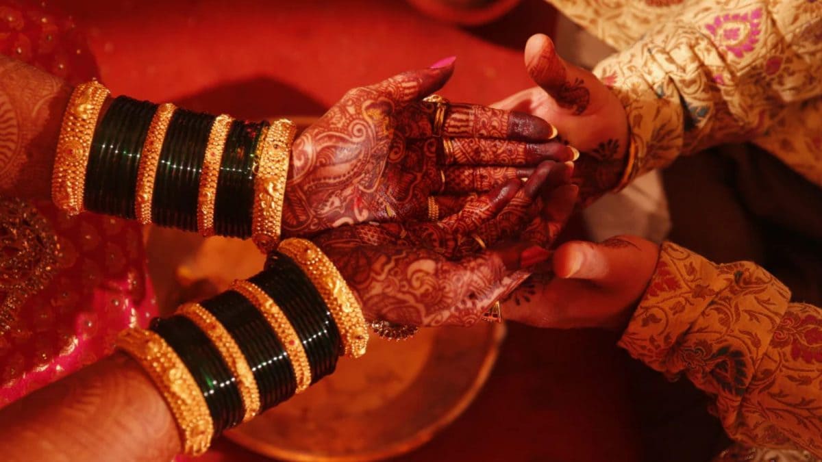 Bride Felt Dizzy On Wedding Night. What Groom Did Next Shocked Both Families