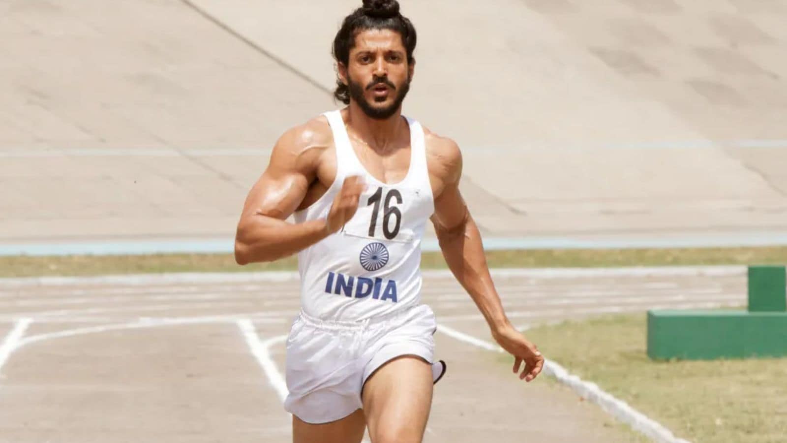  Bhaag Milkha Bhaag: The biographical film earned Rs 168 crore at the box office. The actor’s physical and emotional transformation into the legendary athlete Milkha Singh was breathtaking.