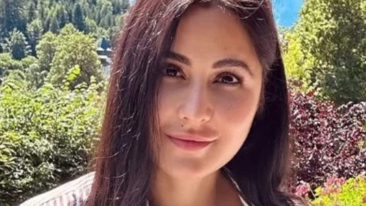Priyanka Chopra Wishes For ‘Love, Light and Magic’ On Katrina Kaif’s Birthday