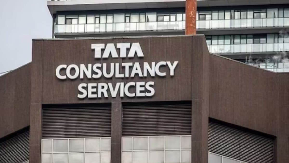 ‘Alarming’: Karnataka Labour Minister Summons TCS Over 12,000 Job Cuts ‘Alarming’: Karnataka Labour Minister Summons TCS Over 12,000 Job Cuts