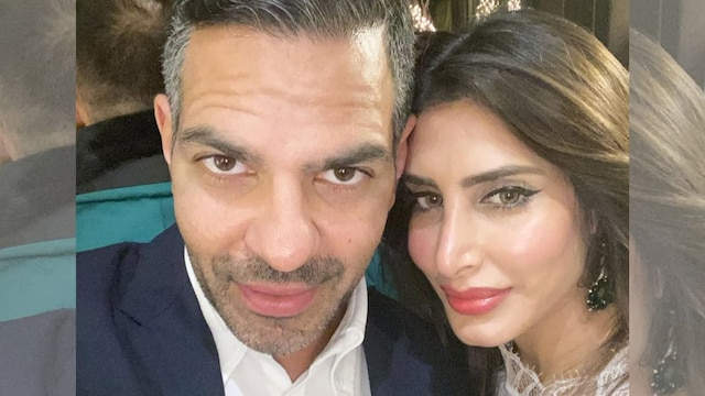 In 2017, she married Sunjay Kapur, who was previously married to Bollywood actress Karisma Kapoor. (Image via Instagram/priyasachdevkapur)