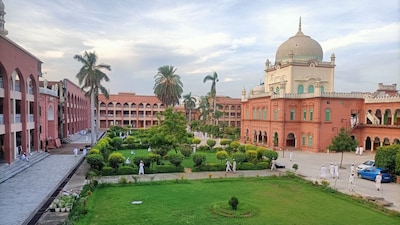 UP’s Darul Uloom Bans Women's Entry On Its Campus