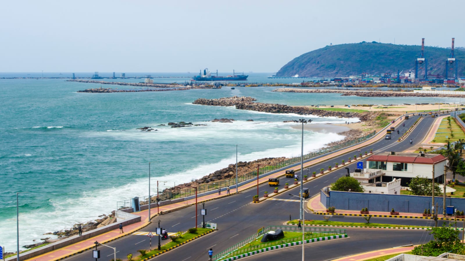 In the 2025 rankings of India's cleanest cities, Visakhapatnam secured the 4th position. In the 2025 rankings of India's cleanest cities, Visakhapatnam secured the 4th position.