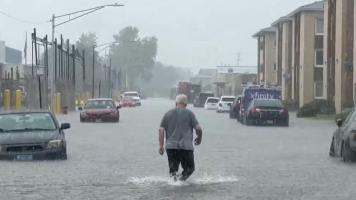 Flooded Roads, Stranded Cars: Shocking Videos Capture Flash Flooding In Chicago