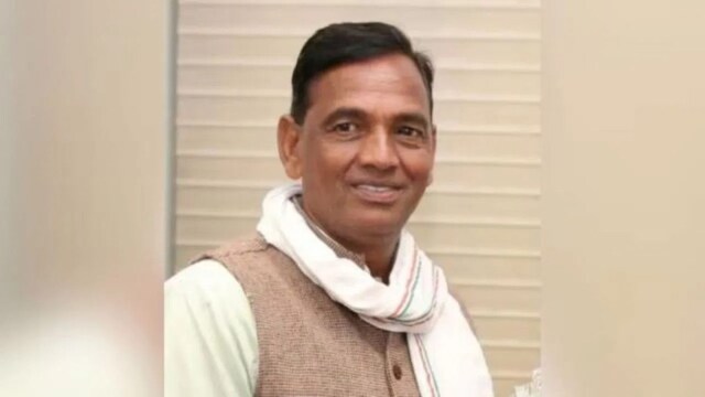 Congress MLA from Dausa, Deen Dayal Bairwa was targeted by thieves.
