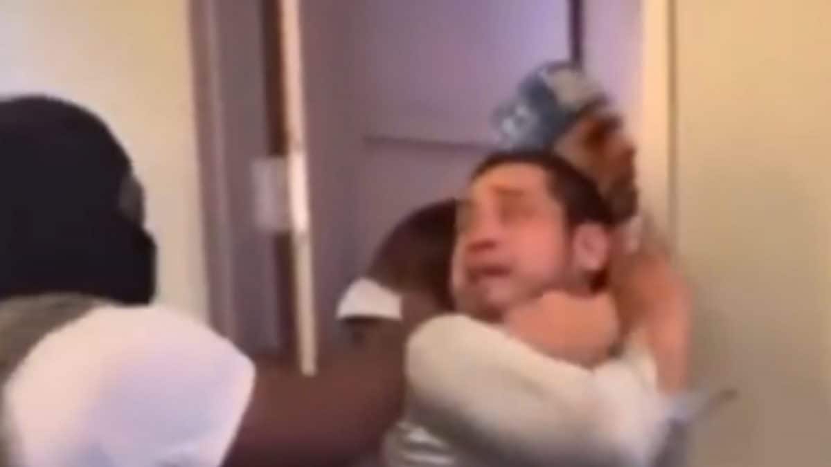 'Get Your Hands Off Him': Masked ICE Agents Chase Man To California Surgical Centre, Detains Him