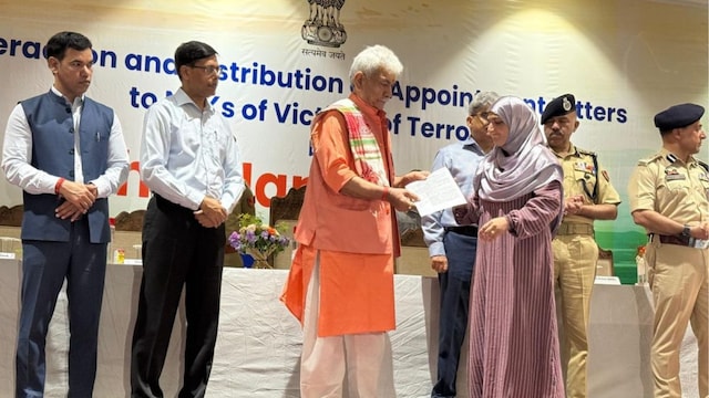 J&K LG Manoj Sinha at the event in Baramulla.