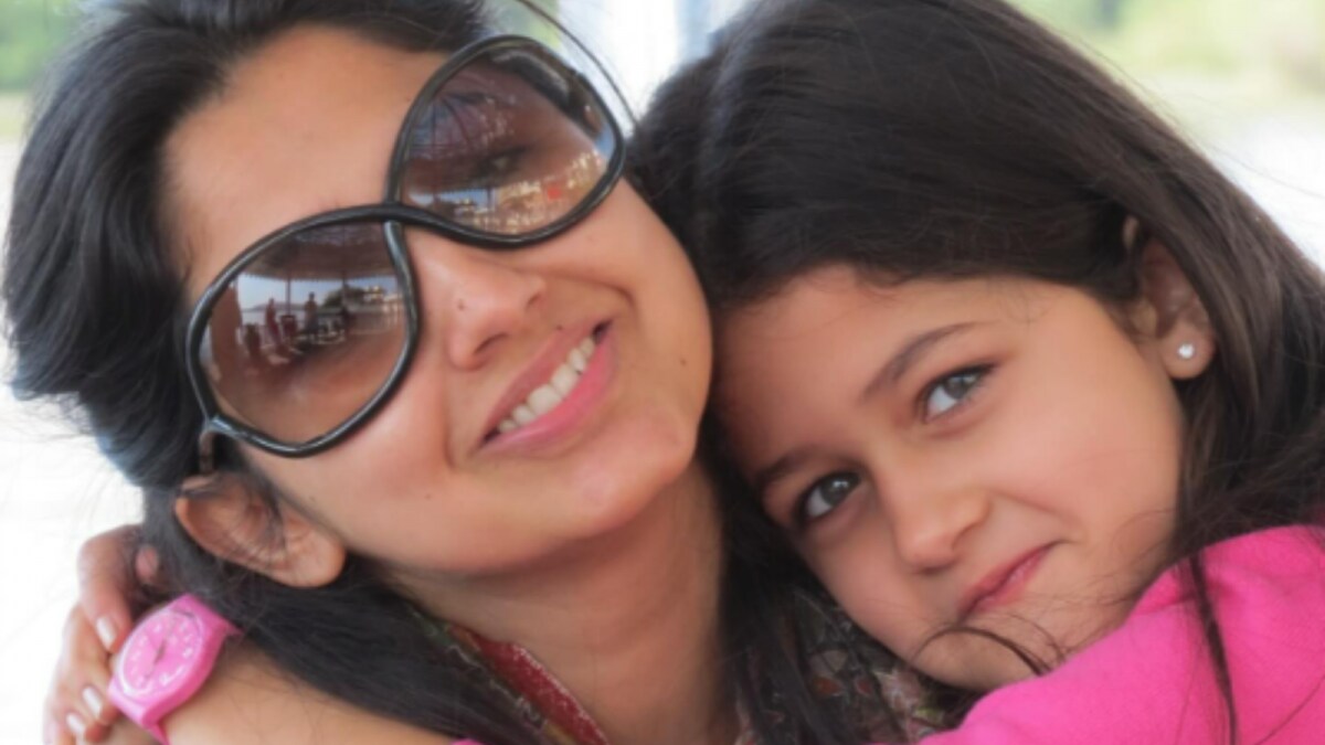 Naomika Shares Birthday Wish for Mom Rinke Khanna