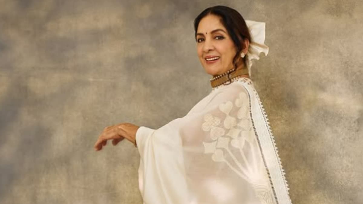 Forget Track Pants, Neena Gupta’s Travel Outfit Hack Is So Much Smarter | Fashion News Forget Track Pants, Neena Gupta’s Travel Outfit Hack Is So Much Smarter | Fashion News