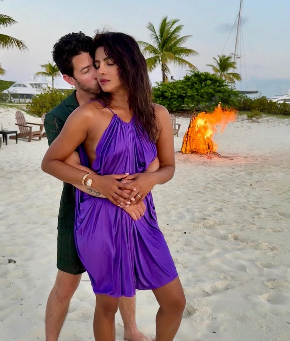 Inside Priyanka Chopra And Nick Jonas Fairytale Love Story