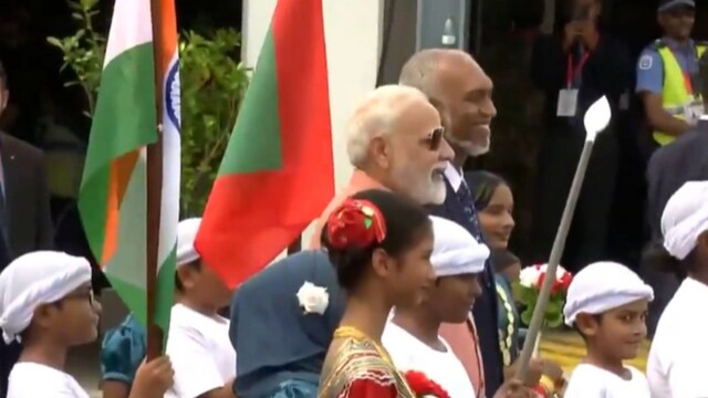 PM Modi was received by President Muizzu in Maldives