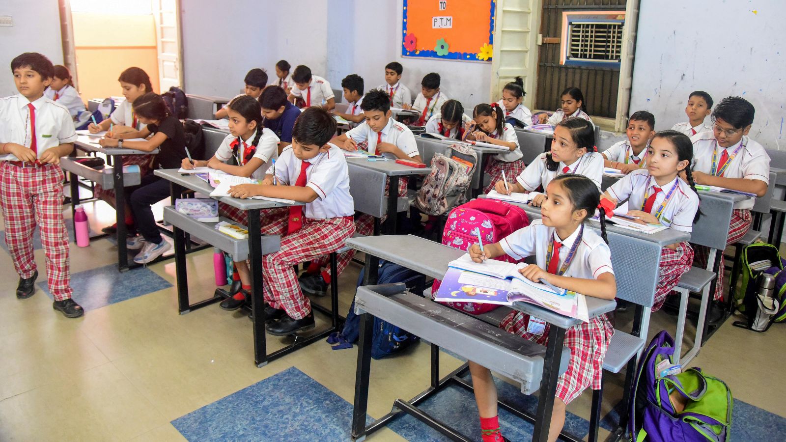UP: Schools in Uttar Pradesh are expected to remain closed for Chhath Puja in districts such as Varanasi, Gorakhpur, and Prayagraj. However, an official notice from the state authorities is still awaited.Students are advised to check with their respective schools for the latest updates regarding the UP school holiday 2025.