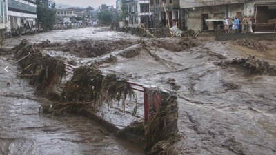 Local residents look at flash flooding due to heavy rains in a neighborhood of Mingora, the main town of Swat Valley, northwestern Pakistan, Friday, Aug. 15, 2025. (Image: AP/ File Photo)
