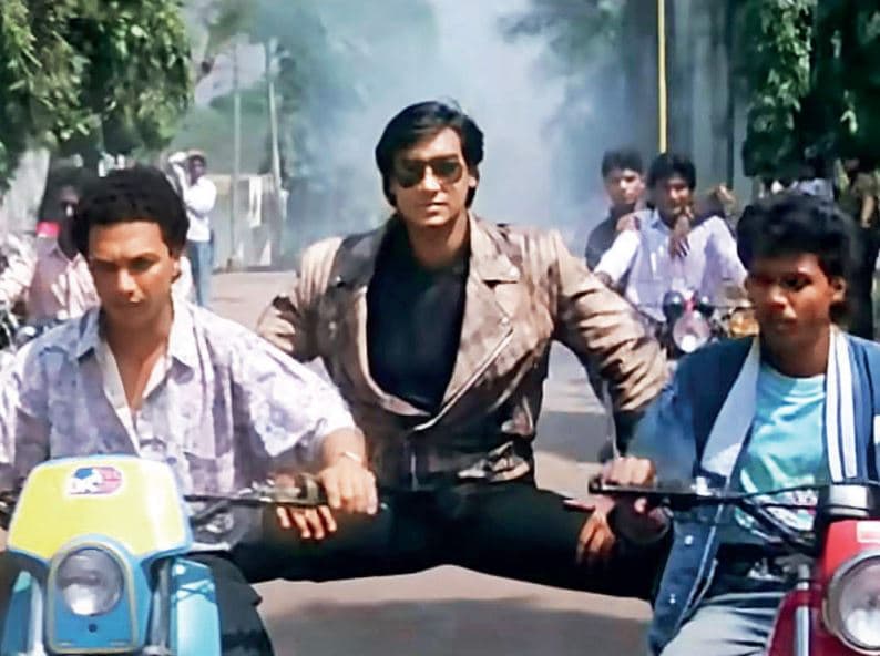 Ajay Devgn, Akshay Kumar, Vivek Mushran, Saugandh, Saudagar, Phool Aur Kaante, अजय देवगन, अक्षय कुमार, विवेक मुशरान, सौगंध, सौदागर, फूल और कांटे