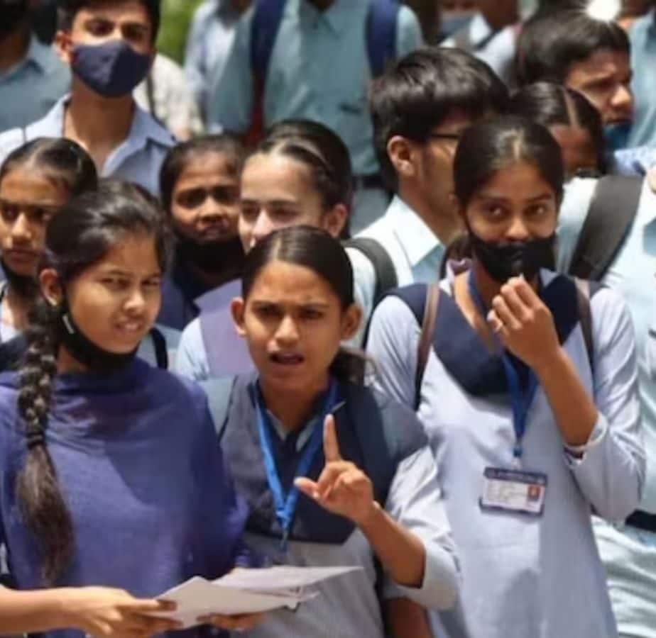 The state has been grappling with the aftermath of landslides for several days. The vital Mangaluru–Bengaluru highway was blocked after a massive landslide at Shiradi Ghat, disrupting travel between the coastal and interior regions. Officials have cautioned motorists against unnecessary travel in hilly terrain and appealed to residents to remain indoors where possible. Authorities have also warned that rainfall could intensify further as the cyclonic system over the Bay of Bengal tracks inland. Citizens in flood-prone areas have been asked to stay vigilant, avoid venturing into waterlogged stretches, and keep emergency supplies ready. The state has been grappling with the aftermath of landslides for several days. The vital Mangaluru–Bengaluru highway was blocked after a massive landslide at Shiradi Ghat, disrupting travel between the coastal and interior regions. Officials have cautioned motorists against unnecessary travel in hilly terrain and appealed to residents to remain indoors where possible. Authorities have also warned that rainfall could intensify further as the cyclonic system over the Bay of Bengal tracks inland. Citizens in flood-prone areas have been asked to stay vigilant, avoid venturing into waterlogged stretches, and keep emergency supplies ready.