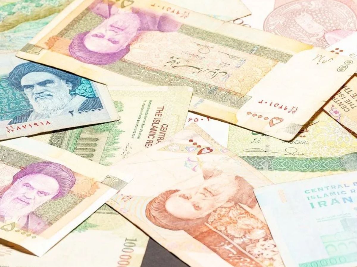 Ever imagined holding a currency where India’s Rs 1,000 could make you a lakhpati? It may sound unbelievable, but in some parts of the world, this is a reality. In one such case, the value of Rs 1,000 equals an astonishing 5 lakh units of the local currency. As surprising as it seems, this is not a gimmick, but the stark truth of weak economies and fragile currencies. (News18 Hindi)