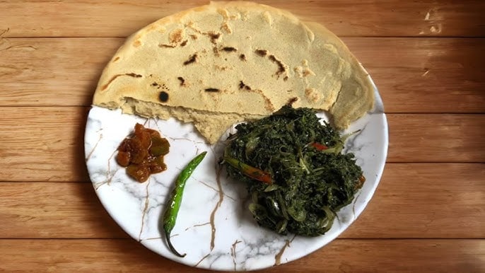 This bitter-pungent leafy vegetable is commonly called Ghentu Saag or Genhari Saag in Bengal, and Chaulai Saag in northern Indian states. (News18 Bengali) This bitter-pungent leafy vegetable is commonly called Ghentu Saag or Genhari Saag in Bengal, and Chaulai Saag in northern Indian states. (News18 Bengali)