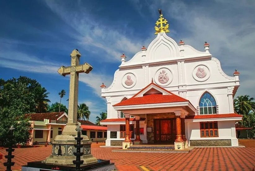 Who is the largest land owner in Indy