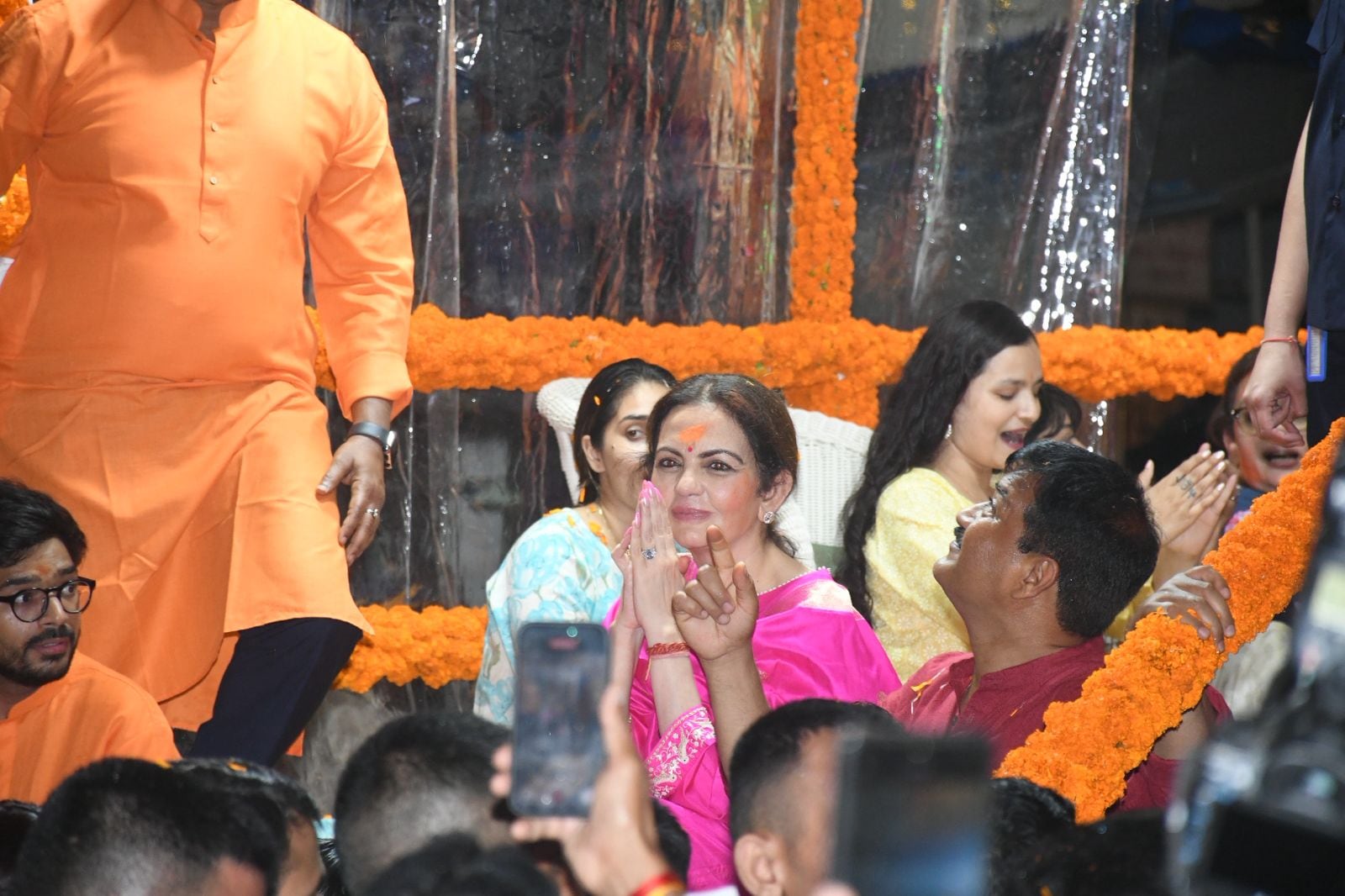 Ganesh Visarjan 2025: Nita Ambani, Radhika Merchant Bid Adieu to Bappa