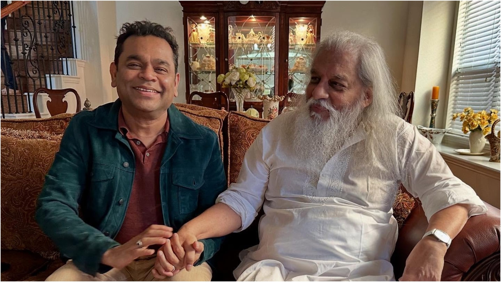 AR Rahman Meets KJ Yesudas in Dallas, Calls Him 'Childhood Favourite' |  Viral PIC | Bollywood News - News18