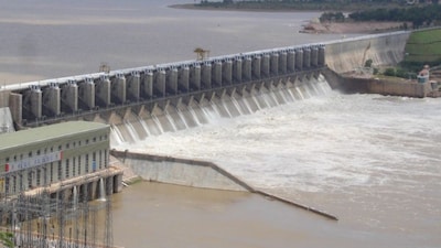 The Almatti Dam, located in Karnataka on the Krishna River, is a key hydroelectric and irrigation structure. (Wikimedia Commons)