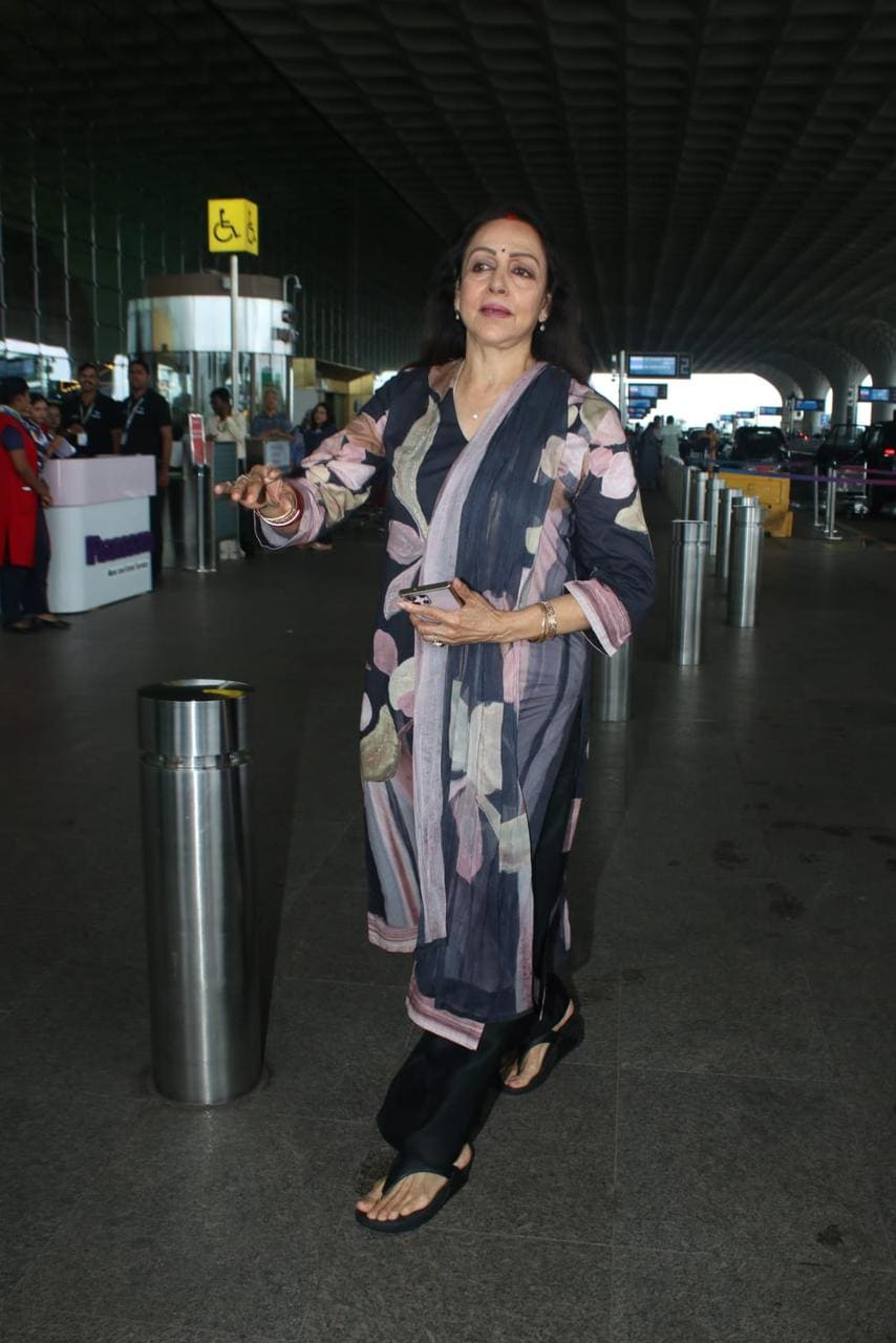 Celeb sightings at Mumbai airport Celeb sightings at Mumbai airport